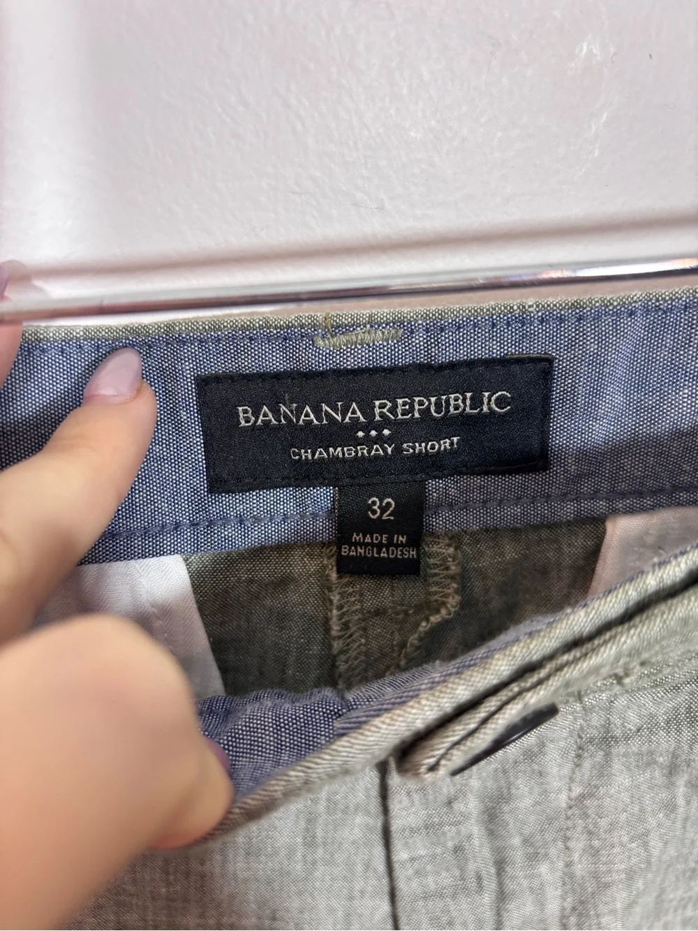 Banana Republic 9” Cotton Chambray Shorts Size 32 Bright Moss